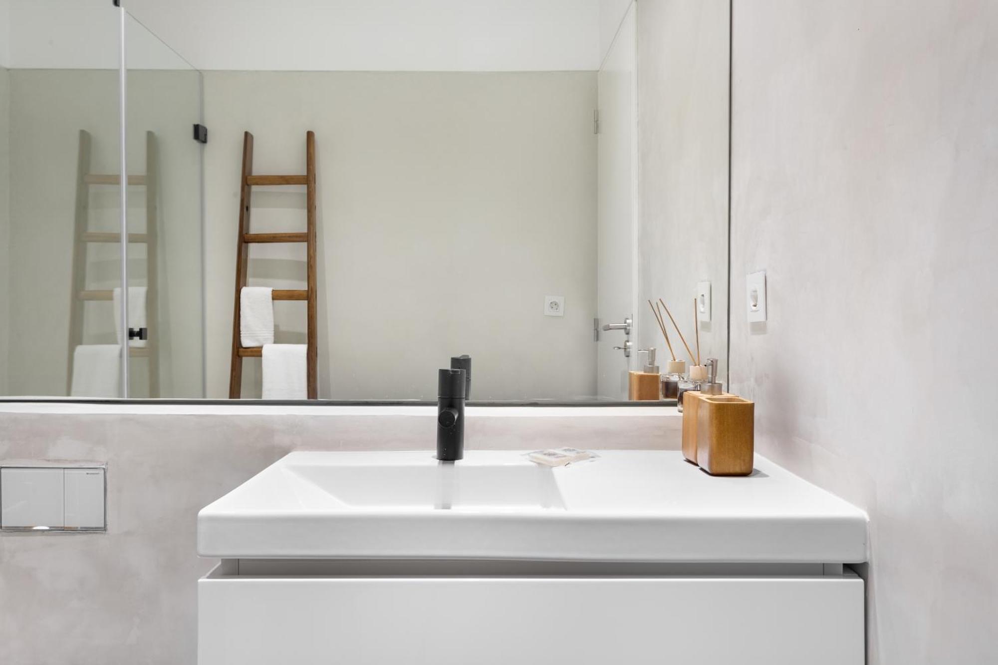 Joivy Exquisite Near Bica Elevator Appartement Lissabon